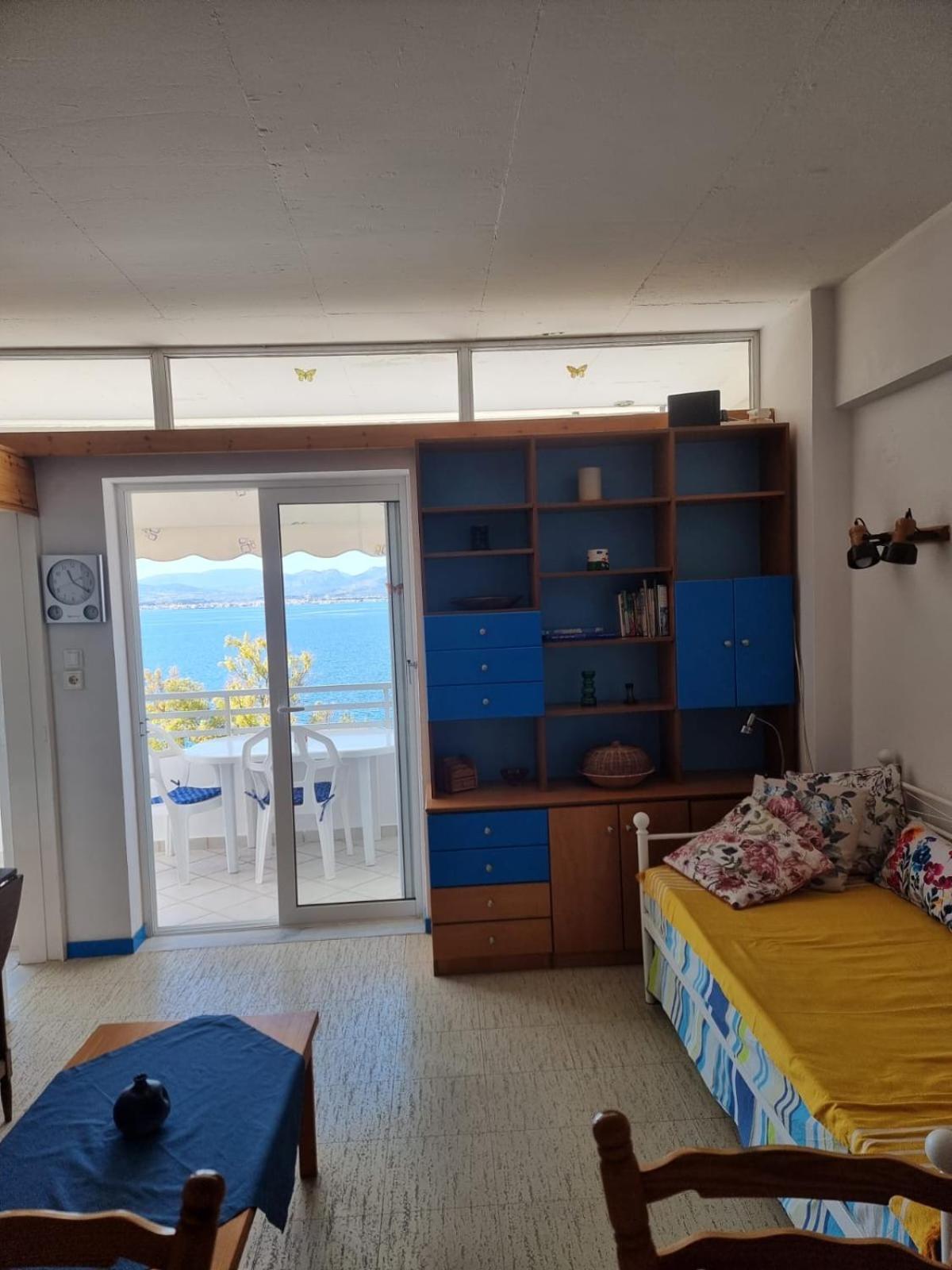 Atlas Apartment With Private Beach And Seaview Blue Loutráki Exterior foto